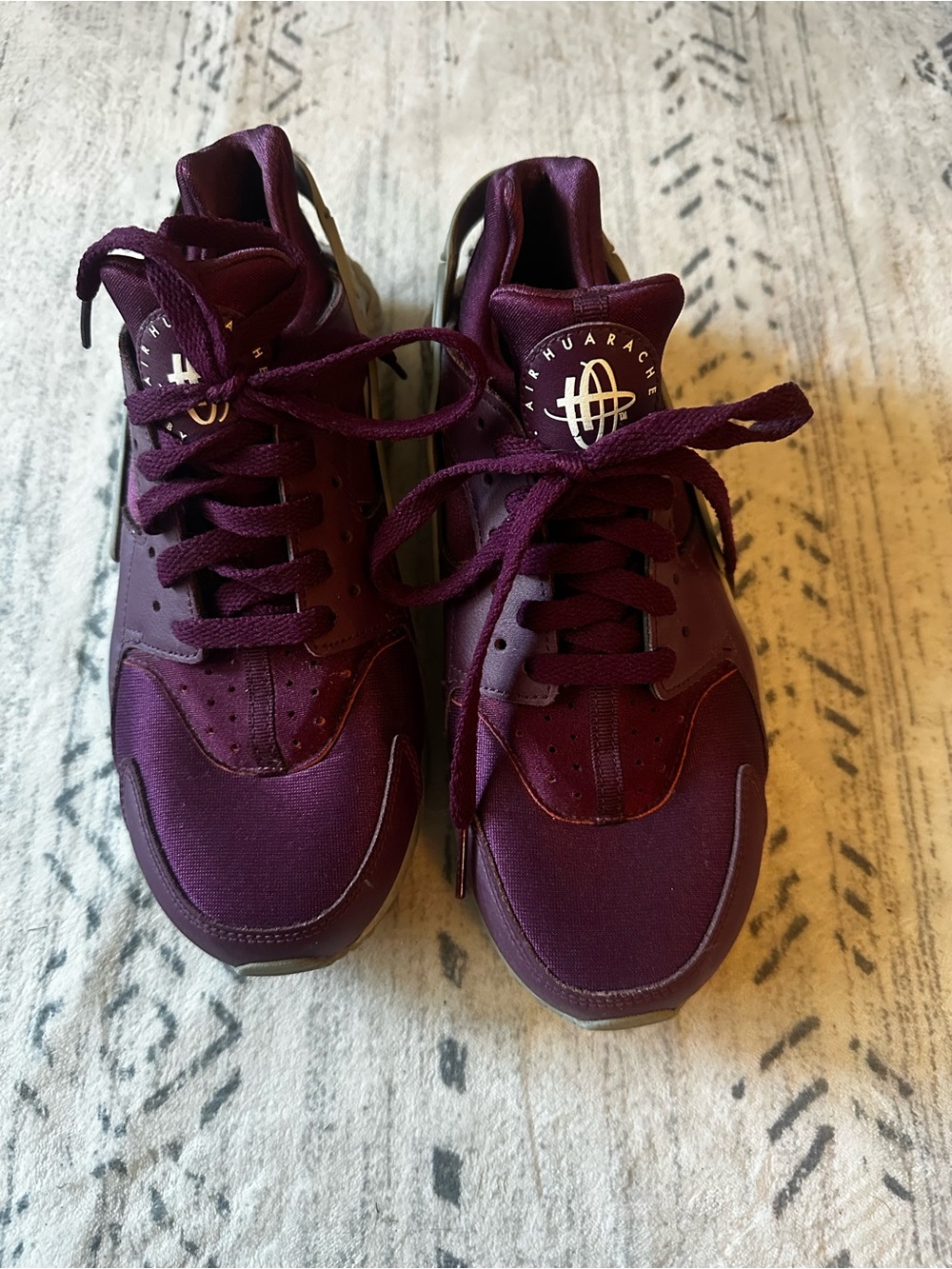 Nike Women’s Athletic Sneakers - Burgundy/Maroon
